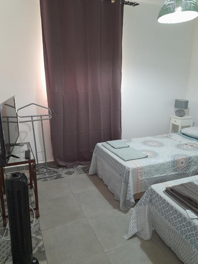 Tropicana One Bedroom Flat T1 In Albufeira Gale Close To 8 Beaches Eksteriør billede